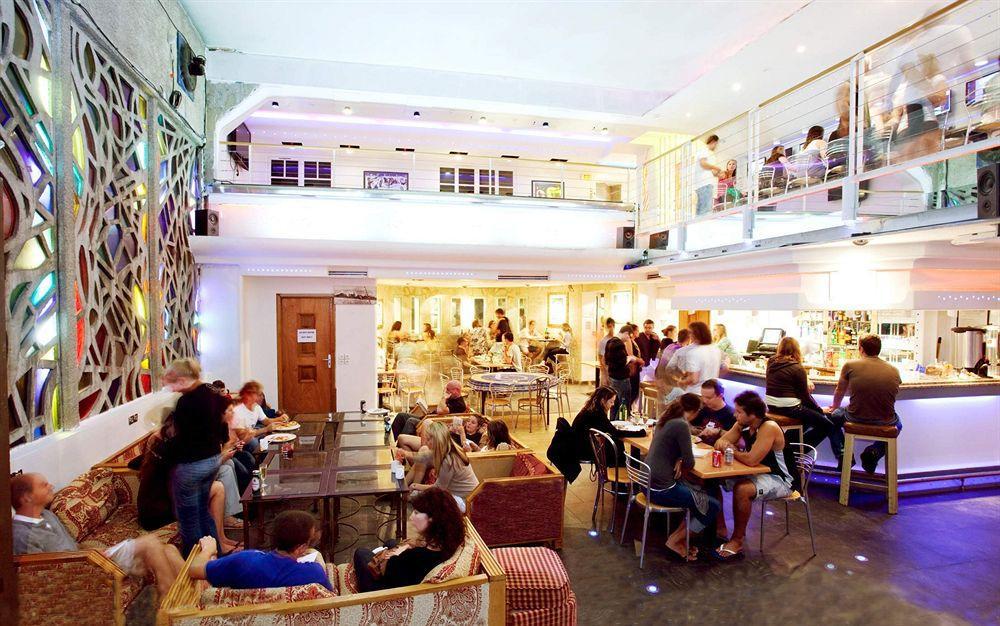 Villa Saint Exupery Gardens Hostel Nice Restaurant photo